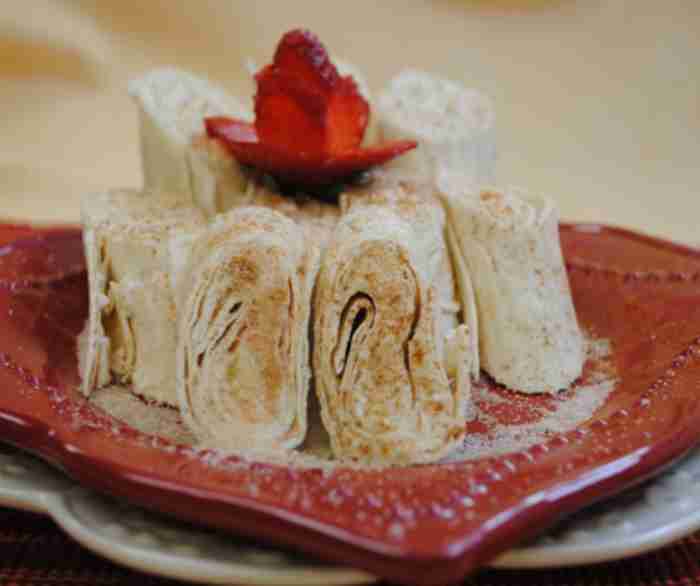 Apple cinnamon roll ups